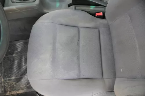 Audi A4 B5 Sitz Fahrersitz vorne links höhenverstellbar  (183780)