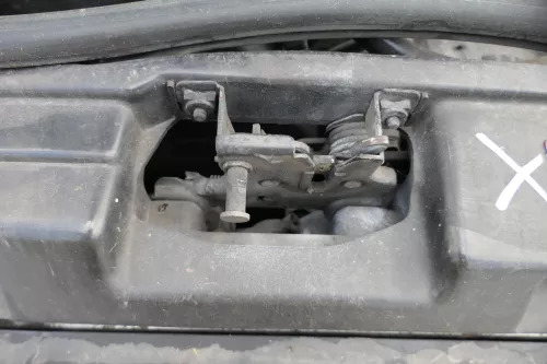A4 B5 Motorhaube Motorhaubenschloß Schloß Klappenschloß vorn 8D0823509J (183784)