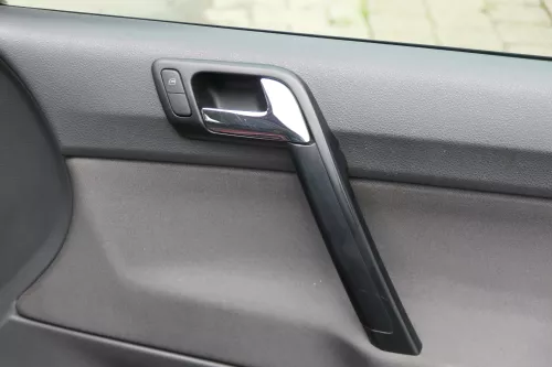 1x VW Polo 9N Türverkleidung Verkleidung Tür vorne rechts 2/3-Türer Griff Öffner (183821)