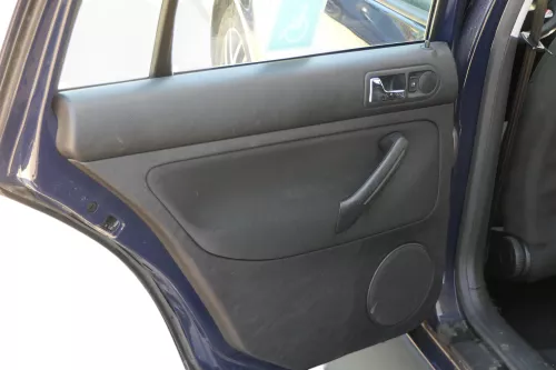 1x VW Golf 4 1J Kombi Türverkleidung Verkleidung Tür hinten links schwarz (183904)