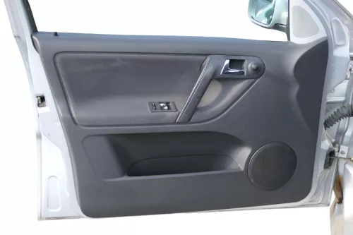 1x VW Polo 6N2 Türverkleidung Verkleidung Tür vorne links 4/5-Türer off-black  (183991)