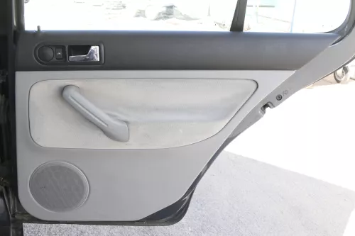 Golf 4 1J Limousine Türverkleidung Verkleidung Tür hinten rechts grau (183995)