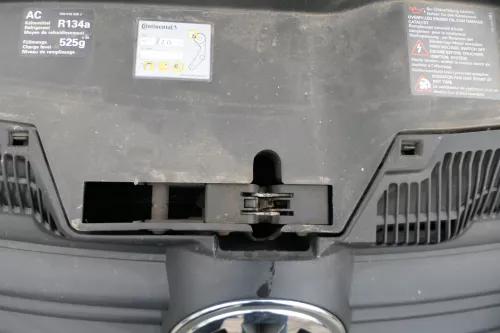 VW Golf 1K  Motorhaube Motorhaubenschloß Schloß Klappenschloß vorn  (184042)