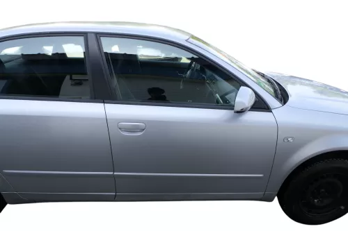 Audi A4 B6 8E nur Türblatt vorne rechts Beifahrertür silber LY7W Kombi+Limo Tür (184051)