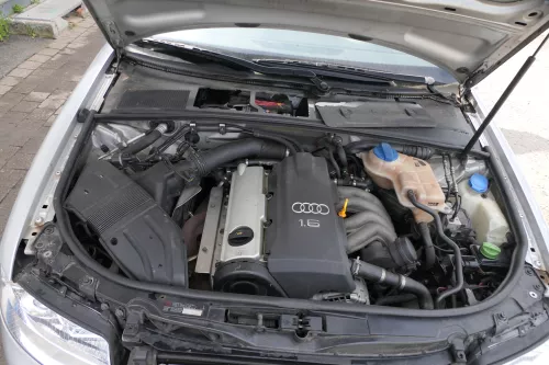 Audi A4 8E B6 Kühlmittelrohr Rohr Schlauch 1,6 ALZ 06B121070N Vorlauf (184078)