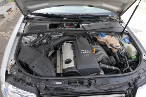 VW Passat 3BG Kühlmittelrohr Rohr Schlauch Leitung 1,6 ALZ 06B121065R