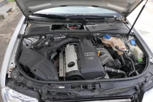 VW Passat 3BG Kühlmittelrohr Rohr Schlauch Leitung 1,6 ALZ 06B121065R
