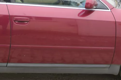 Audi A6 4B C5 Tür nur Türblatt vorne rechts Beifahrertür rot LZ3L - Dellen!