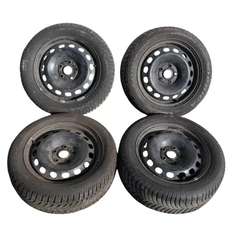 4x Audi A4 8E A6 4B Felgen 205/55 R16 91H Winterreifen Reifen 4-8mm  (184143)