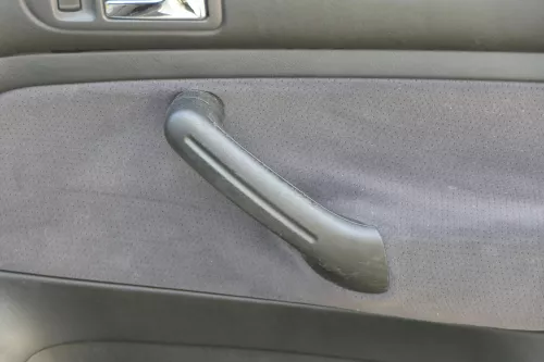 1x Golf 4 Bora Türverkleidung Verkleidung Tür vorne rechts 4/5-Türer schwarz Vel (184157)