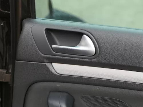 1x Golf Variant Kombi AJ5 5 1K Türverkleidung Verkleidung Tür hinten rechts schw (184235)