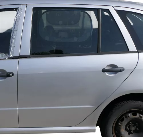 Fabia 6Y Combi Variant Kombi Tür hinten links silber grau LF7T ohne Anbauteile