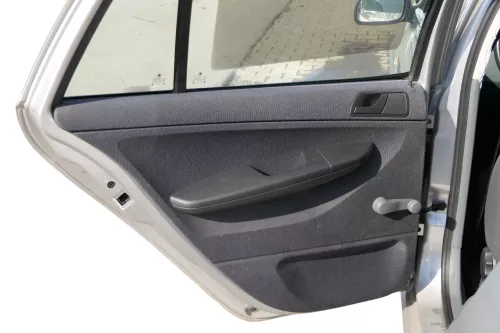 1 x Fabia 6Y Kombi Türverkleidung Verkleidung Tür hinten links schwarz anthrazit (184290)