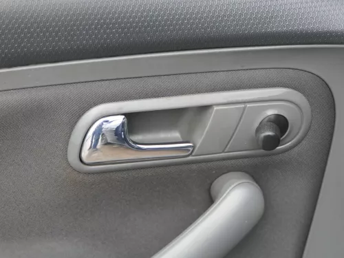 1x Seat Ibiza 6L Türverkleidung Verkleidung Tür vorne links 2/3-Türer Griff (184393)