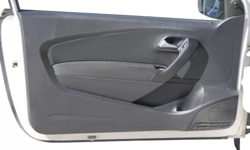 1x VW Polo 6R Türverkleidung Verkleidung Tür 2/3-Türer vorne links schwarz