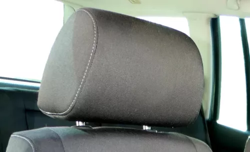 1x Golf 4 Bora Passat 3B 3BG Kopfstütze vorne vorn weiße Nähte