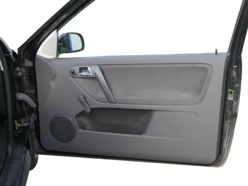 1x VW Polo 6N2 Türverkleidung Verkleidung Tür vorne rechts 2/3-Türer off-black