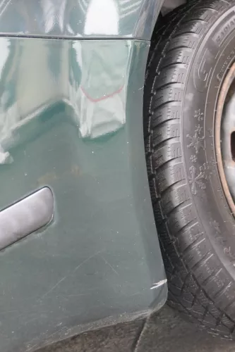Skoda Fabia 6Y Stoßstange Stoßfänger vorne silber grün LF8C 2000-2004  (184735)