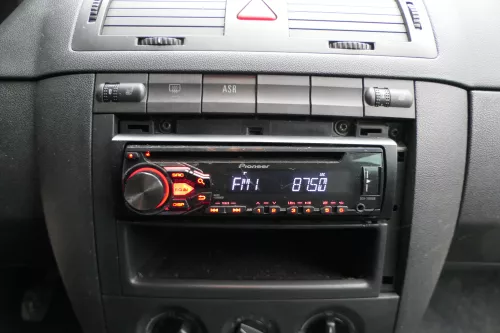 VW Golf 4 Bora T5 T4 Radio Pioneer Flac CD-Player USB DEH-1800UB (184815)