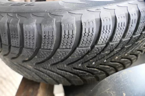 4x Polo 6R 9N Ibiza Felgen 185/60 R14 Winterreifen M+S 6jx15 ET38 Reifen 5-6,5mm (184819)