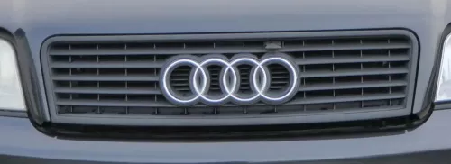 A6 4B ab ca. Bj. 2001 Zeichen Kühlergrill Grill 4B0853651F 3FZ Facelift  schwarz