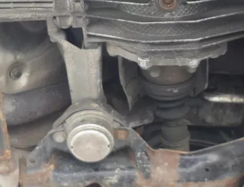 A4 A6 4B 3B Getriebehalter Lager Halter 8D0399113AG Stütze Getriebe links