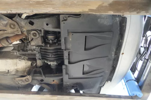 VW Passat 3BG A4 Unterfahrschutz Dämpfung Schutz unter Motor original