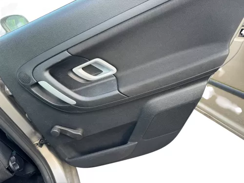 1x Skoda Fabia 5J Stufenheck Türverkleidung Verkleidung Tür hinten rechts Griff (185127)