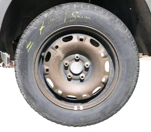 2x Skoda Fabia Felgen Reifen 165/70 R14 81T Winterreifen M&S 5jx14H2 ET35  5-7mm (185131)
