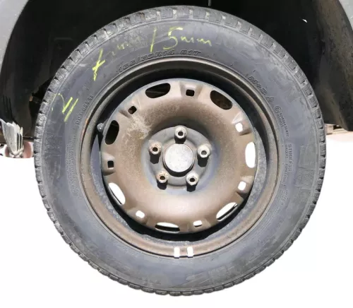 2x Skoda Fabia Felgen Reifen 165/70 R14 81T Winterreifen M&S 5jx14H2 ET35  5-7mm