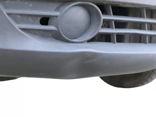 VW Fox 5Z Stoßstange vorne Stoßfänger schwarz mit Grill (185225)