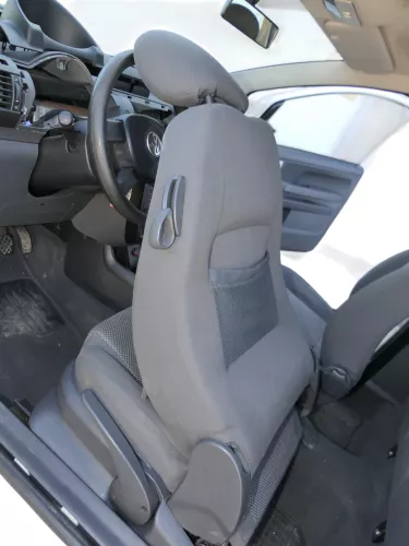 VW Fox Sitz Fahrersitz vorne links OHNEAirbag höhenverstellbar  (185241)