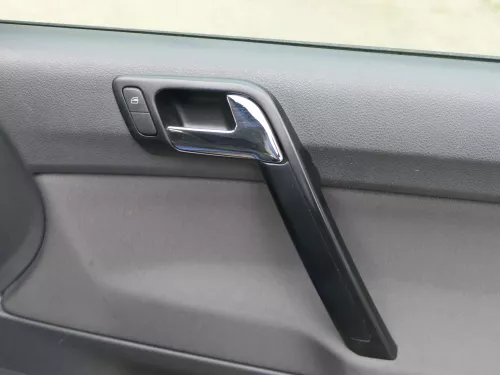 1x VW Polo 9N Türverkleidung Verkleidung Tür vorne rechts 2/3-Türer Griff Öffner (185290)