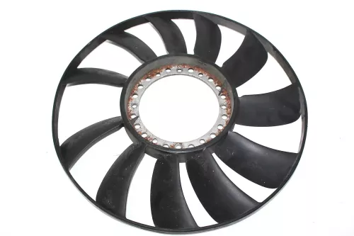 VW Passat 3B 3BG A4 Viscolüfter Viscorad Rad Lüfterrad 058121301B Kühlerlüfter