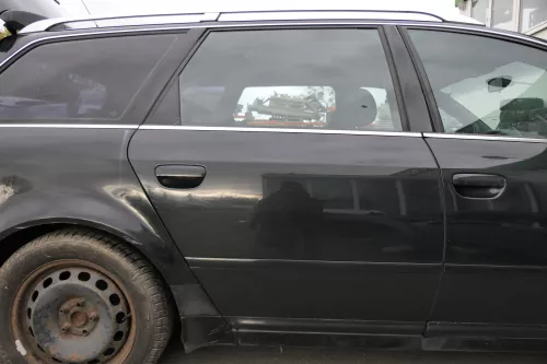Audi A6 4B C5 Tür Türblatt hinten rechts schwarz LY9B