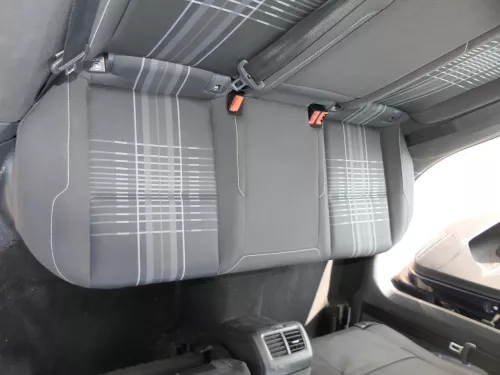 VW Golf 7 5G Sitz Sitze hinten Rückbank Rücksitzbank Lehne Ski durchreiche Gurt (185467)