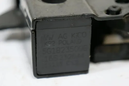 VW Golf 7 5G Motorhaube Motorhaubenschloß Schloß Klappenschloß vorn ## (185543)