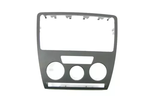 Skoda Octavia 1Z Mittelkonsole Verkleidung um Radio Blende Armaturenbrett