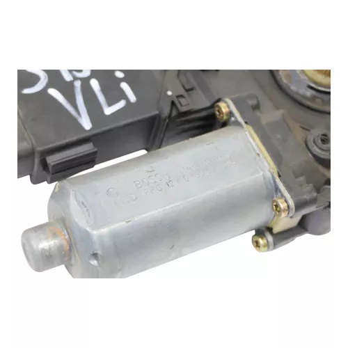 VW Passat 3B ektrischer Fensterheber vorne links 0130821695 Fensterhebermotor (185341)