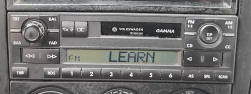 VW Golf 4 Bora Radio Gamma 1J0035186E original mit Code - für CD (186007)