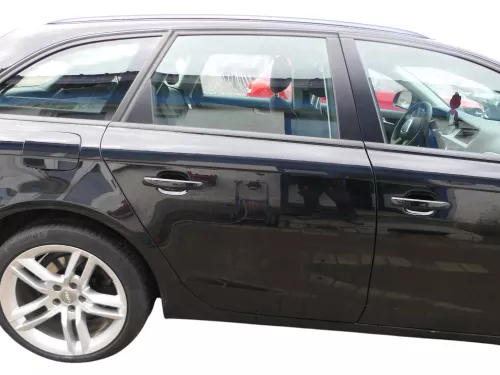 A4 B8 8K Kombi Avant Tür hinten rechts schwarz LY9B ohneAnbauteile