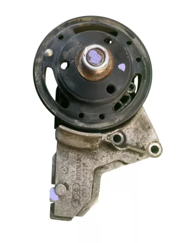 VW Passat 3B 3BG A4 Halter für Viscolüfter Viscorad Visco Viscokupplung (186186)