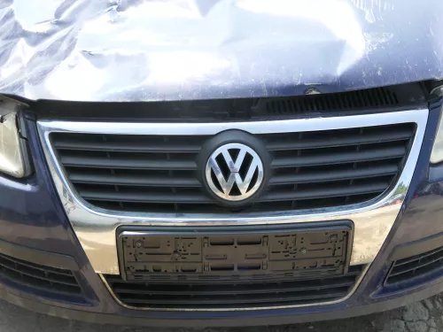 VW Passat 3C Grill Kühlergrill Kühler original Emblem Logo VW Zeichen (186188)