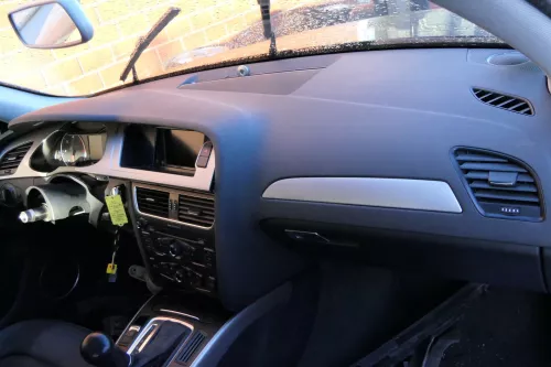 Audi A4 8K B8 Armaturenbrett Cockpit Amaturbrett - ohne Anbauteile - schwarz