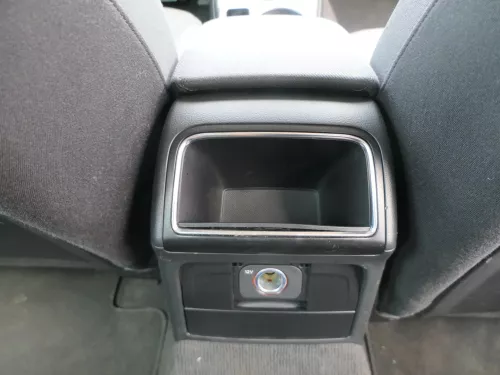 Audi A4 B8 8K Mitteltunnel hinten Verkleidung um Handbremse Konsole schwarz (186175)
