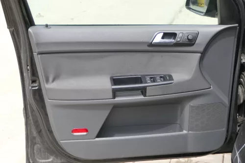 1x VW Polo 9N 9N3 Türverkleidung Verkleidung Tür vorne links 4/5-Türer (181108)