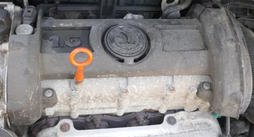 Skoda Roomster Fabia 5J Motorabdeckung Abdeckung Motor BTS 1,6 16V  (186295)