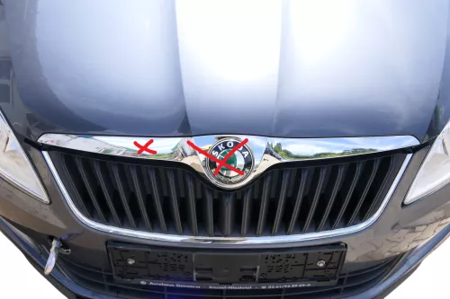 Skdoa Fabia 5J Roomster Kühlergrill Grill 5J0853668C original schwarz chrom (186463)