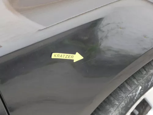 VW Passat 3C Kotflügel vorne rechts schwarz LC9X 3C0821022 (186472)