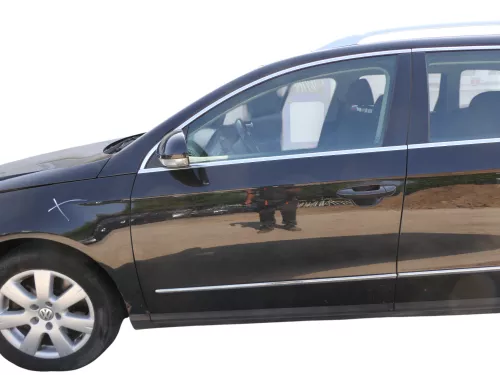 VW Passat 3C Kombi o. Limous Tür vorne links Fahrer schwarz LC9X -ohneAnbauteilr (186477)